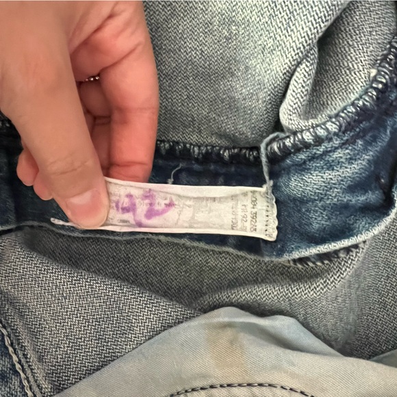 Gently used men’s Wrangler jeans - Picture 8 of 9